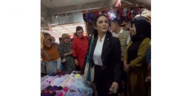 Blusukan ke Pasar, Krisdayanti Tenteng Tas Hermes Rp71 Juta Limited Edition, Begini Penampakannya!