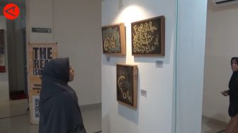 Ngabuburit Sambil Menikmati Kaligrafi di Masjid Mujahidin