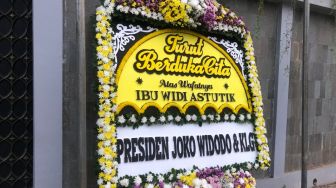 Istri Wakapolri Tutup Usia, Rumah Duka Mulai Dipenuhi Karangan Bunga dari Jokowi hingga Kapolri