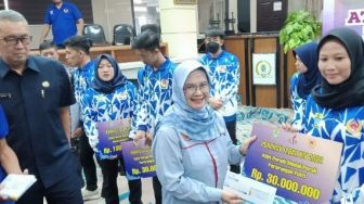 139 Atlet Peraih Medali Porprov dan Peparda Jabar Terima Bonus 