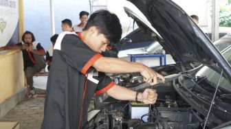 Kursus Mekanik Mobil di OJC Auto Course, Lahirkan Calon Mekanik Profesional dan Berkarakter