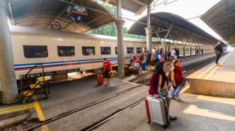 617 Ribu Tiket Kereta di Stasiun Pasar Senen dan Gambir Terjual Selama Masa Mudik, Yogyakarta Jadi Kota Favorit