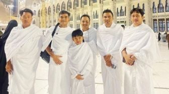 Sempat Enggan Jawab Pertanyaan soal Agama, Farel Prayoga Ibadah Umrah di Bulan Ramadhan