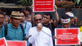 Minta Perpanjangan Masa Jabatan Komisioner KPK, Abraham Samad Semprot Nurul Ghufron: Kemaruk Dia Ingin Berkuasa Terus!