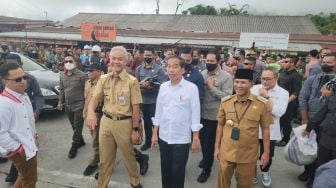 Pasar Selo dan Pasar Cepogo Boyolali Diserbu Warga