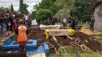 Setahun Menghilang, Theresia dan Okta Korban Dukun Mbah Slamet Dimakamkan di Magelang