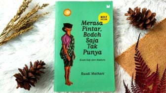 Buku 'Merasa Pintar, Bodoh Saja Tak Punya', Rekomendasi Bacaan di Bulan Puasa