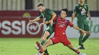 Hasil BRI Liga 1: Persebaya Berjaya di Derbi Jatim, Bungkam Arema FC di Stadion PTIK