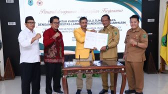 Kerjasama Peningkatan SDM, Pemkab HSU Teken MoU dengan ULM Banjarmasin 