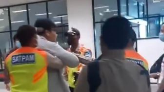 Pria Gempal Ngamuk di Stasiun Manggarai, Diduga Akibat Bersenggolan dengan Penumpang Lain