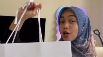 Kerap Dihujat Netizen, Ria Ricis Malah Bagi-bagi Hampers Mewah Limited Edition