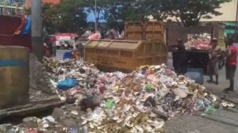 Musim Durian, DLHP Ambon Angkut Sampah Kulit Durian 25 Ton Per Hari