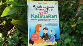 Urgensi Pendidikan Anak pada Buku "Anak Bertanya, Orang Tua Tidak Kelabakan"