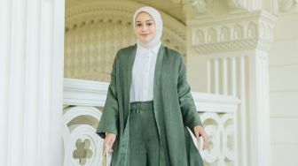 Tips Outfit Lebaran yang Nyaman dan Stylish Ala Zaskia Sungkar