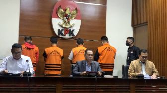 Resmi Tersangka Kasus Suap, Wali Kota Bandung Yana Mulyana Lebaran di Rutan KPK