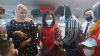 Kunjungi Stasiun Pasar Senen, Menteri PPPA Nilai Fasilitas Stasiun Sudah Ramah Perempuan dan Anak