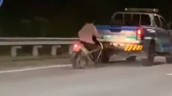 Bak Film Action! Pemotor Nekat Masuk Tol hingga Dikejar-kejar Polisi: Ngetes Motor Apa Ngetes Nyali?