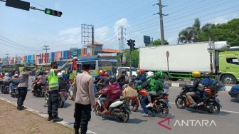 Sejak Pagi Kendaraan Pemudik Serbu Jalur Arteri Cirebon, Polisi: Alhamdulillah Masih Bergerak