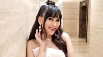 Ayu Ting Ting Sempat Dicap 'Skuter' Seleb Kurang Terkenal, Kini Balas dengan Ucapan Makjleb!