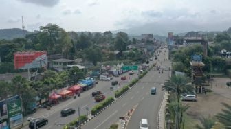 LIVE STREAMING: Pantauan Arus Mudik di Simpang Gadog Puncak Bogor