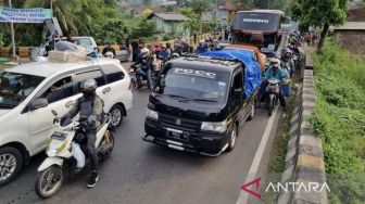 Jalur Selatan Nagreg Padat, 143.800 Kendaraan Kembali ke Bandung di Puncak Arus Balik Lebaran 2024