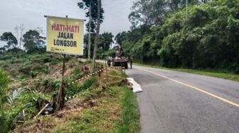 Imbau Pemudik Waspada Melintasi Jalan Lahat