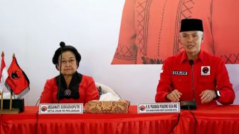 Ketua Umum PDIP Megawati Soekarnoputri resmi menunjuk Ganjar Pranowo sebagai capres dari PDIP pada Jumat (21/4/2023). (Foto dok. PDIP)