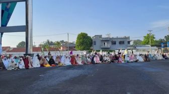 Jemaah Muhammadiyah di Sumsel Gelar Salat Id, Padati Sejumlah Masjid Dan Lapangan