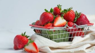6 Manfaat Strawberry untuk Wajah, Dijamin Bikin Glowing!
