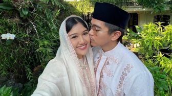 6 Potret Erina Gudono Lebaran Bareng Keluarga Presiden Jokowi, Tampil Kompak Bareng Ibu Mertua