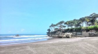 Pesona Pantai Batu Hiu, Wisata Hidden Gem di Pangandaran Wajib Dikunjungi!