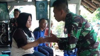Minta Maaf, TNI AU Datangi Rumah Pemotor Wanita yang Ditendang Praka ANG di Bekasi
