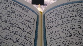 Surah Yasin Full 83 Ayat, Tulisan Arab, Latin dan Artinya