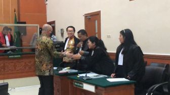 Terdakwa Teddy Minahasa Sebut Ada Perang Bintang di Internal Polri; Mereka Membisikkan di Telinga Saya