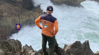 Kakak Beradik Asal Gedangsari Dikabarkan Hilang Di Tebing Sebelah Barat Pantai Baron, Tinggalkan Motor dan Baju