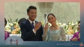 Cincin Yakup Hasibuan Kesempitan Saat Prosesi Martumpol dengan Jessica Mila, Netizen: Lupa Ukur Ulang?