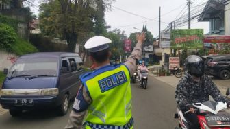 Puluhan Ribu Kendaraan Serbu Kawasan Wisata Lembang