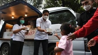 Lewat Program Lebaran Sehat, LG Gelar Aksi Peduli Warga Sekitar 3 TPS