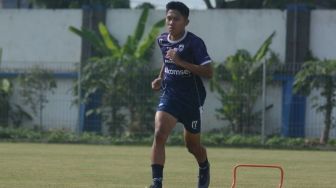 Kontrak Diperpanjang Persib Hingga 2026, Ferdiansyah Siap Kerja Keras