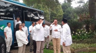 Wiranto Pakai Baju Sama dengan Prabowo Saat ke Hambalang: Kita Gabungkan Semua Potensi