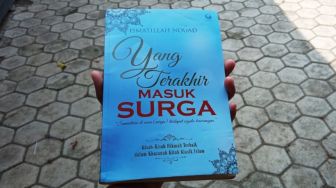 Ulasan Buku "Yang Terakhir Masuk Surga"