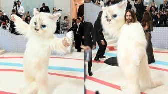 12 Potret Cetar Para Artis Dunia di Met Gala 2023, Jared Leto dan Doja Cat Cosplay jadi Kucing