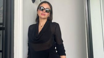 Nikita Mirzani Pakai Baju Transparan Tanpa Bra, Warganet Salfok: Itu Chocochipsnya Kelihatan