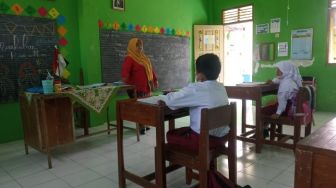 Pasar Sekolah Negeri Kalah dengan Swasta, Kelas II SD Bulurejo Magelang Hanya Dihuni 2 Murid, Ini Kisahnya