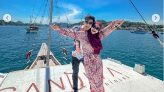 Ria Ricis Menyelam di Laut Pakai Baju Gamis Malah Dibela Netizen, Bahaya Enggak Sih?