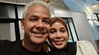 10 Potret Cantik Siti Atikoh Istri Ganjar Pranowo, Tetap Menawan di Usia 51 Tahun