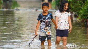 Banjir Kiriman Rendam Perumahan Pondok Gede Permai Bekasi