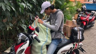 Pertamax Naik, Kurir Paket Serba Salah: Mau Hemat Takut Motor Bermasalah
