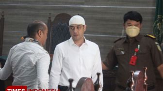 Ferry Irawan Dituntut 1,5 Tahun, Ini Hal yang Memberatkan 