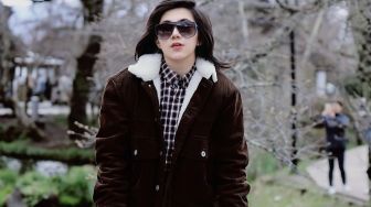 Tak Lagi Tampil Tomboi Usai Umumkan Nyaleg, Potret Terbaru Dera Idol Berhijab Bikin Pangling